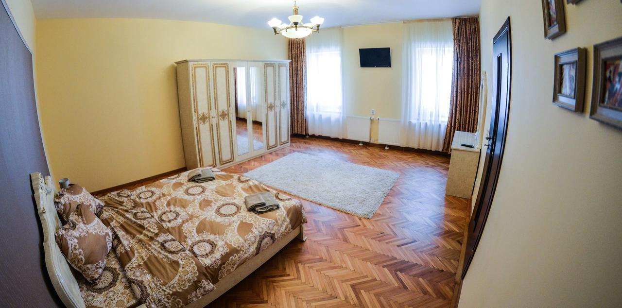 Apartment Luca Poarta Schei Braşov Extérieur photo